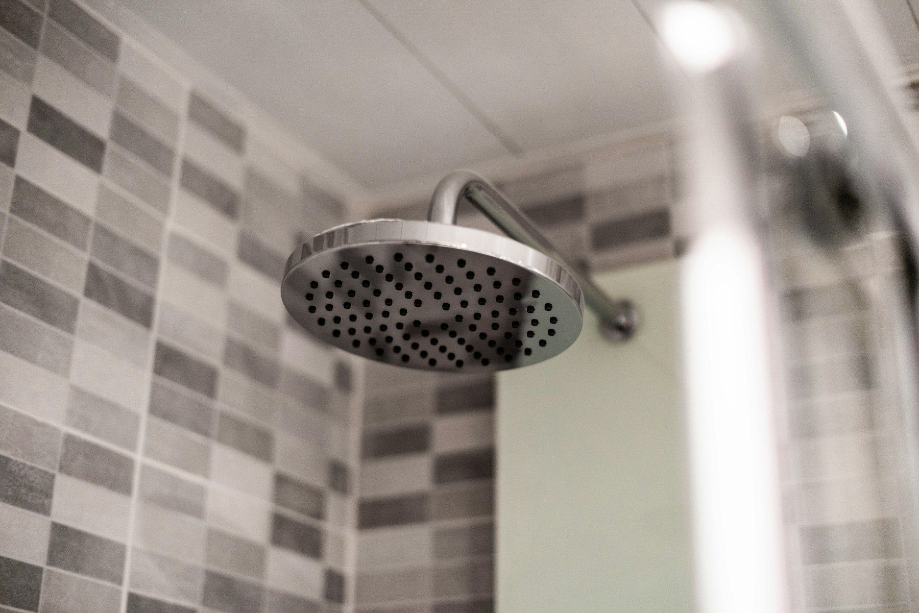 Bathroom renovation Beaconsfield - bathroom resealing silicone
