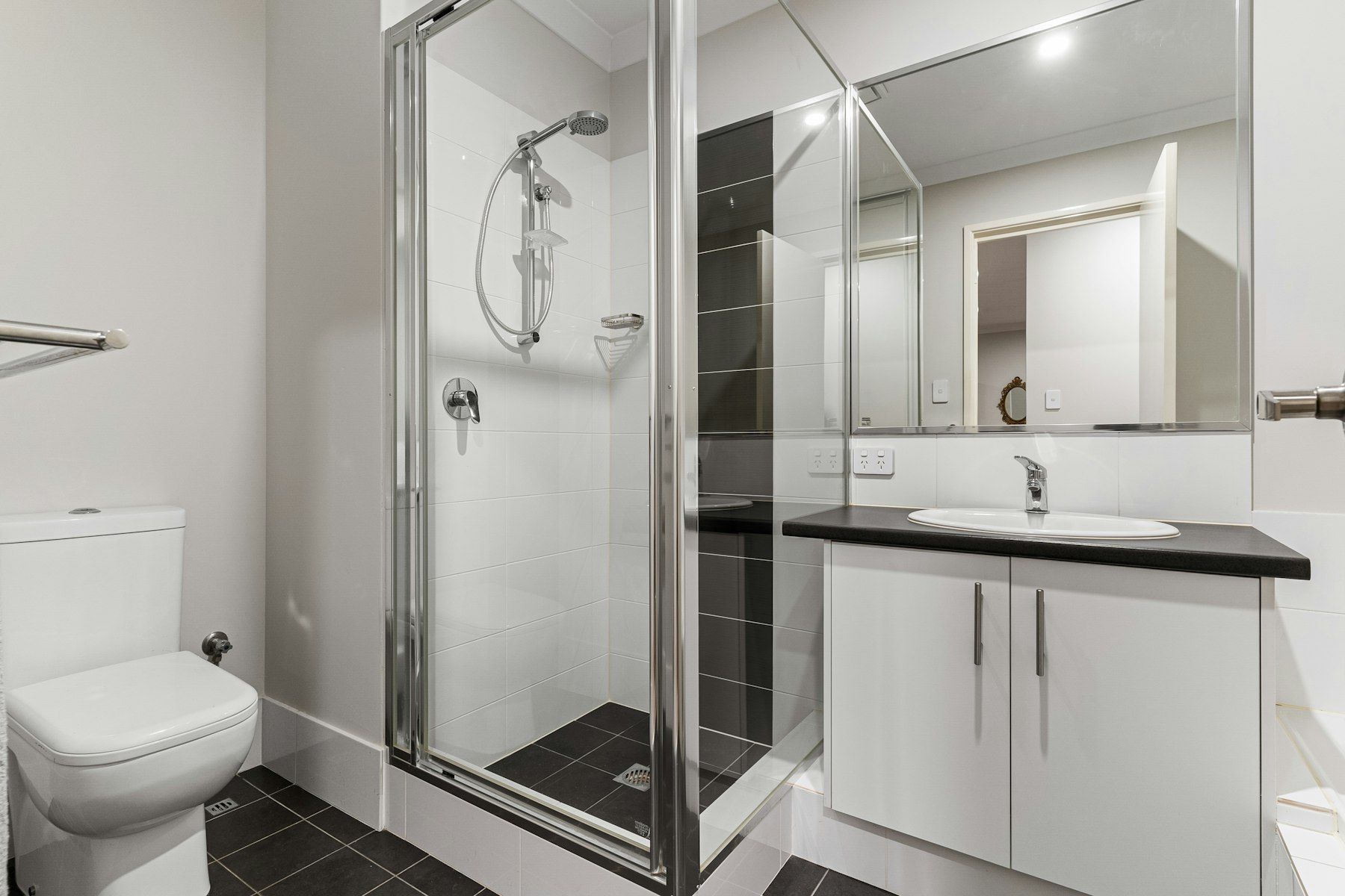 Bathroom renovation Beaconsfield - shower screens